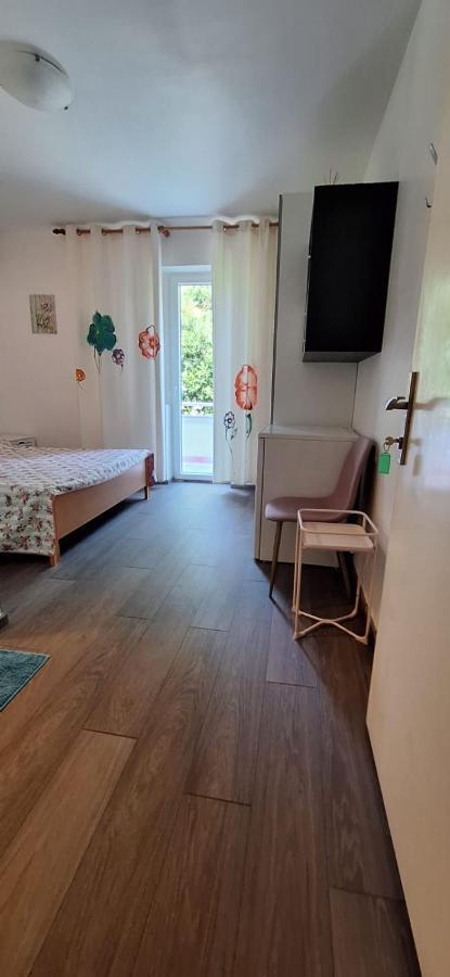 Apartments Villa Milenka Novalja Eksteriør bilde