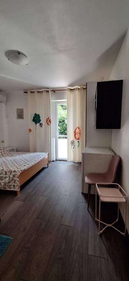 Apartments Villa Milenka Novalja Eksteriør bilde