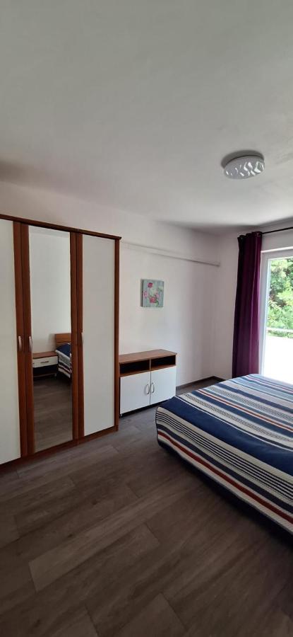 Apartments Villa Milenka Novalja Eksteriør bilde