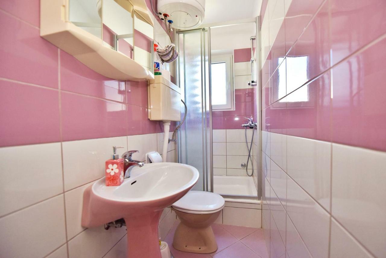Apartments Villa Milenka Novalja Eksteriør bilde