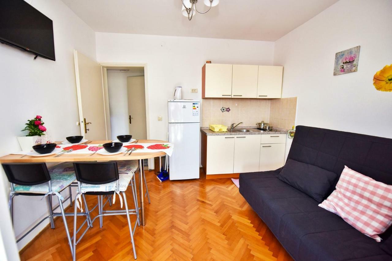 Apartments Villa Milenka Novalja Eksteriør bilde