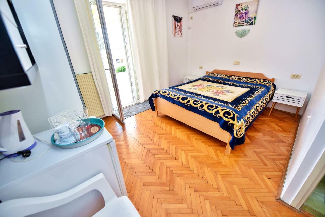 Apartments Villa Milenka Novalja Eksteriør bilde